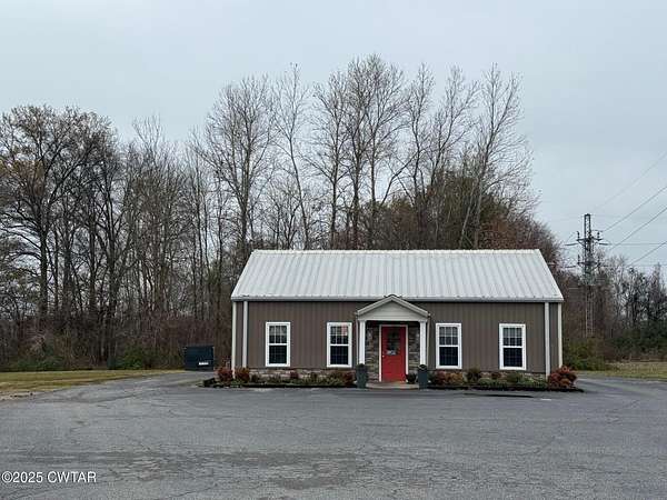 1.6 Acres of Improved Commercial Land for Sale in Dyersburg, Tennessee