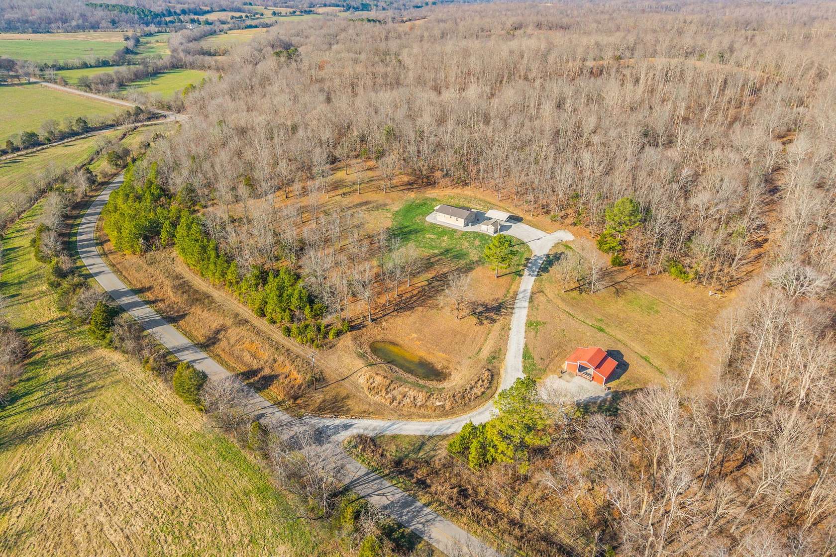18 Acres of Land with Home for Sale in Cumberland City, Tennessee