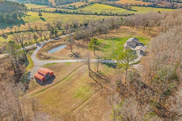 18 Acres of Land with Home for Sale in Cumberland City, Tennessee