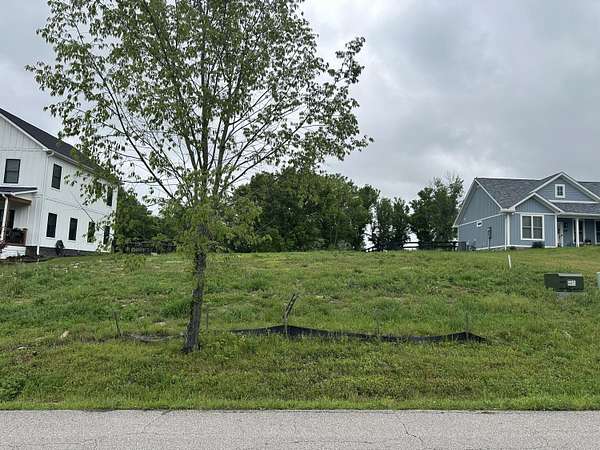 0.33 Acres of Residential Land for Sale in Midway, Kentucky