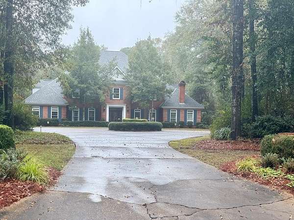 2 Acres of Residential Land with Home for Sale in Dothan, Alabama