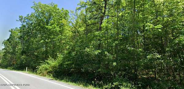 1.6 Acres of Residential Land for Sale in Jim Thorpe, Pennsylvania