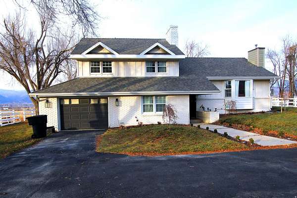 5 Acres of Residential Land with Home for Sale in Daniel, Utah