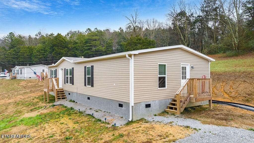 4.62 Acres of Residential Land with Home for Sale in Loudon, Tennessee