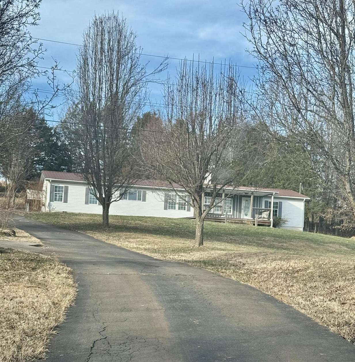 2 Acres of Residential Land with Home for Sale in Morristown, Tennessee