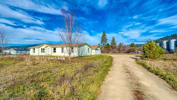 3.4 Acres of Residential Land with Home for Sale in Quincy, California