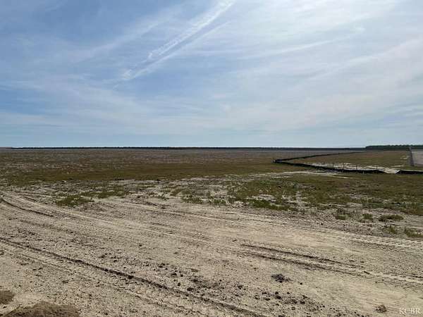 111 Acres of Land for Sale in Kettleman City, California