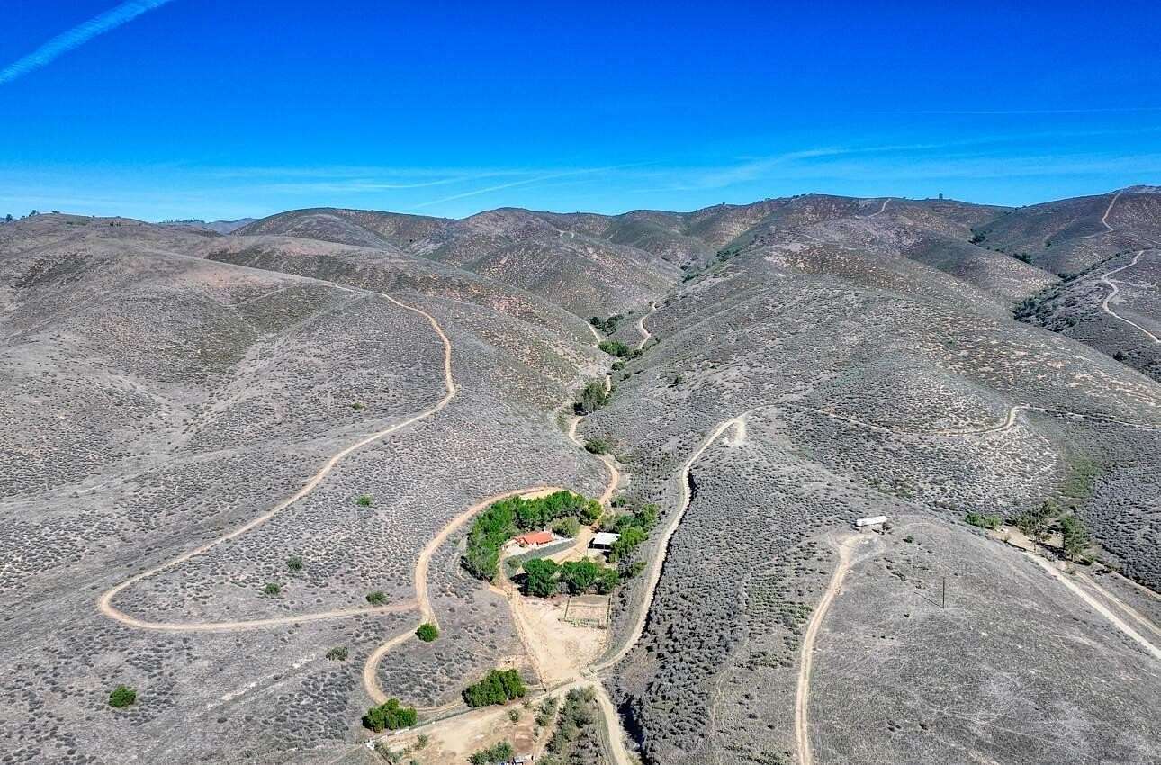550 Acres of Recreational Land with Home for Sale in Soledad, California