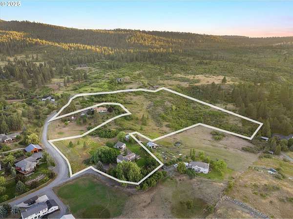 9.34 Acres of Land for Sale in La Grande, Oregon