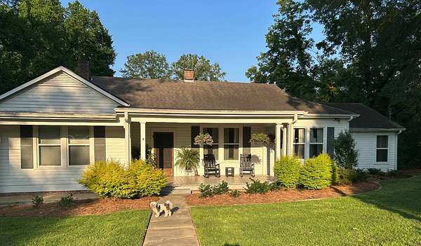 9 Acres of Residential Land with Home for Sale in Carrollton, Mississippi