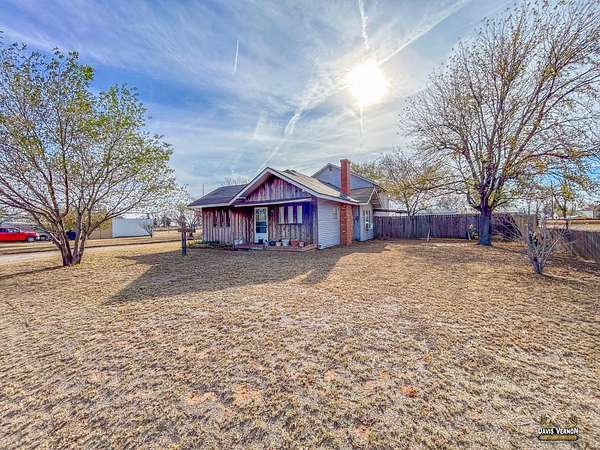 2.9 Acres of Residential Land with Home for Sale in Vernon, Texas