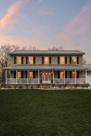 10 Acres of Land with Home for Sale in Orlinda, Tennessee