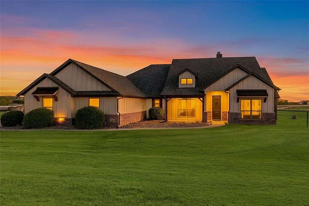 2 Acres of Residential Land with Home for Sale in Weatherford, Texas