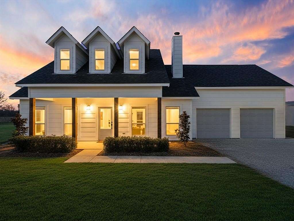 2 Acres of Residential Land with Home for Sale in Gunter, Texas