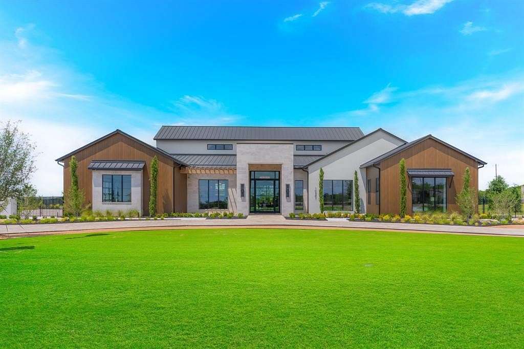 2.2 Acres of Residential Land with Home for Sale in Fort Worth, Texas