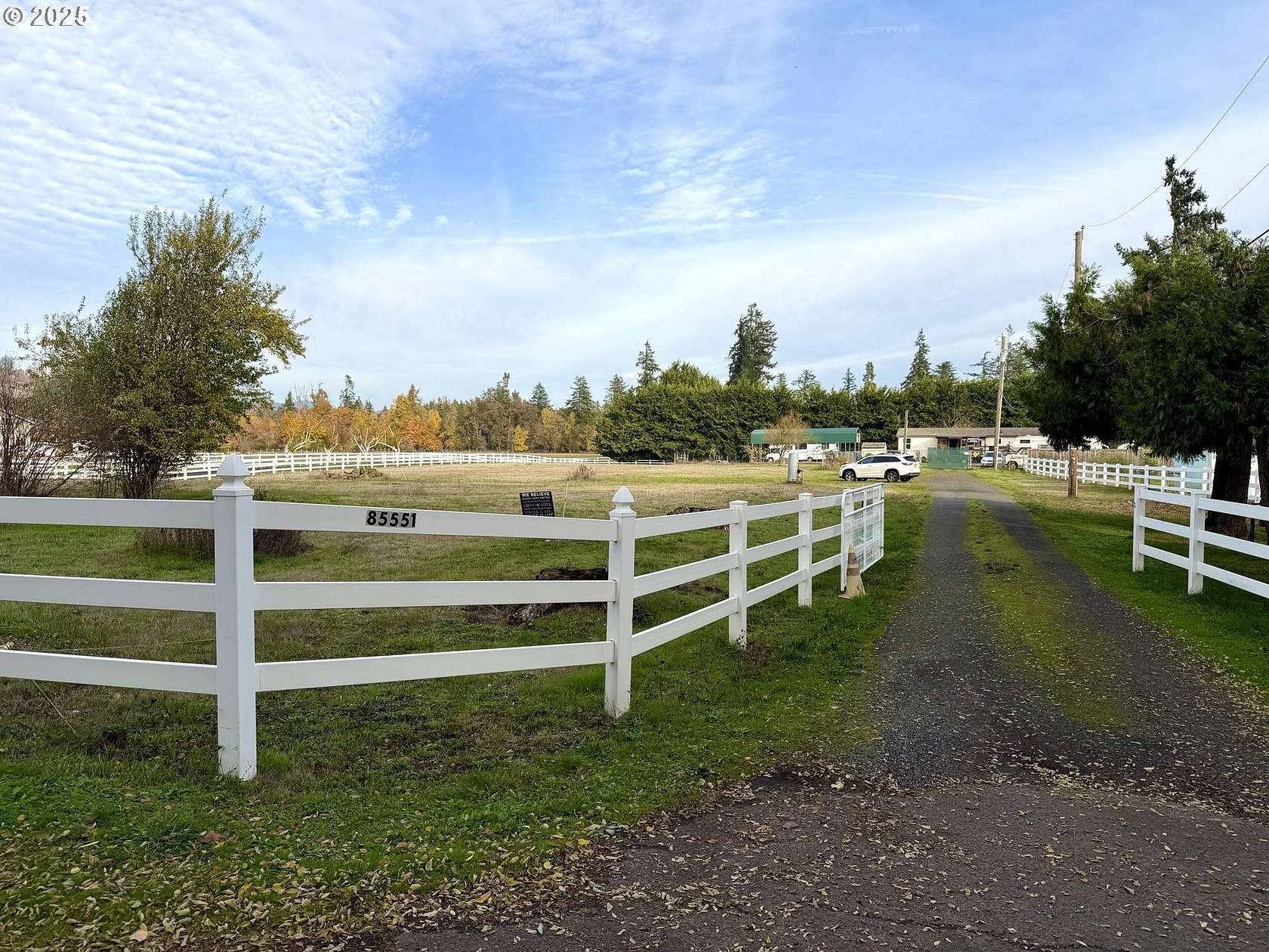 5 Acres of Land with Home for Sale in Eugene, Oregon