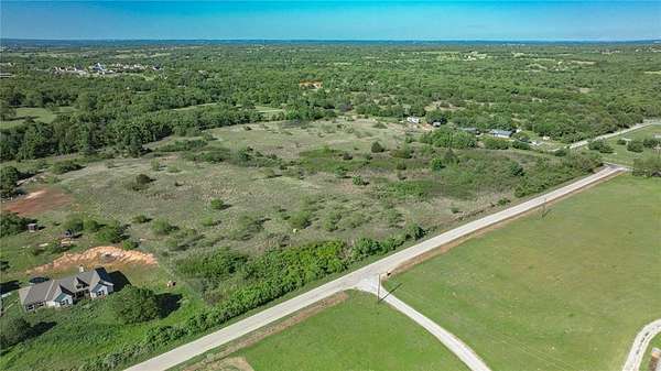 5 Acres of Residential Land for Sale in Boyd, Texas