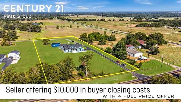 2.8 Acres of Residential Land with Home for Sale in Wills Point, Texas