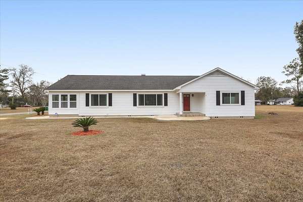 2.6 Acres of Residential Land with Home for Sale in Greensboro, Florida