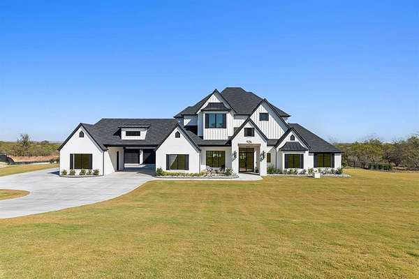 2.78 Acres of Residential Land with Home for Sale in Aledo, Texas