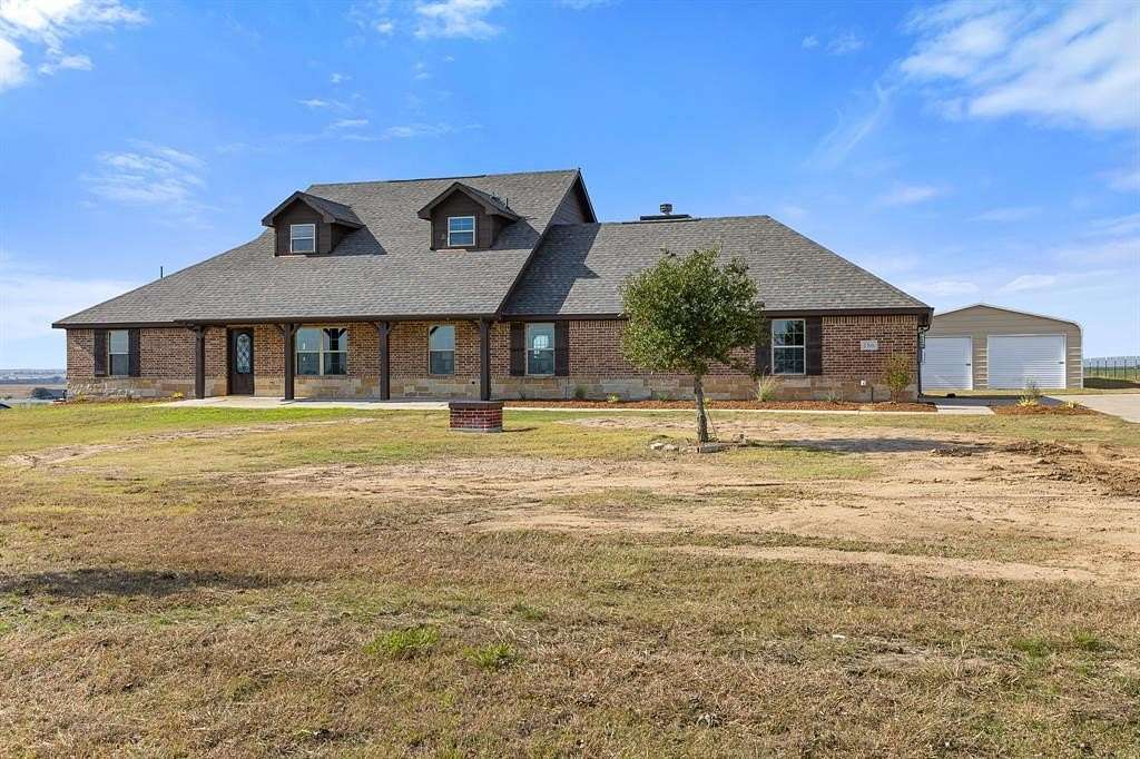 2.88 Acres of Residential Land with Home for Sale in Rhome, Texas