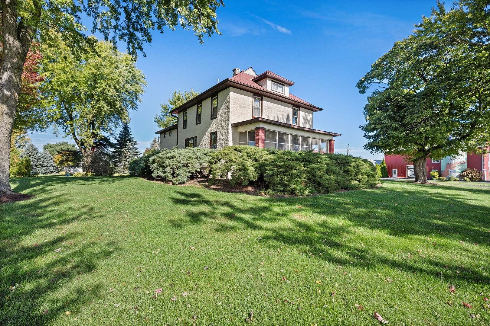 7 Acres of Land with Home for Sale in Sycamore, Illinois