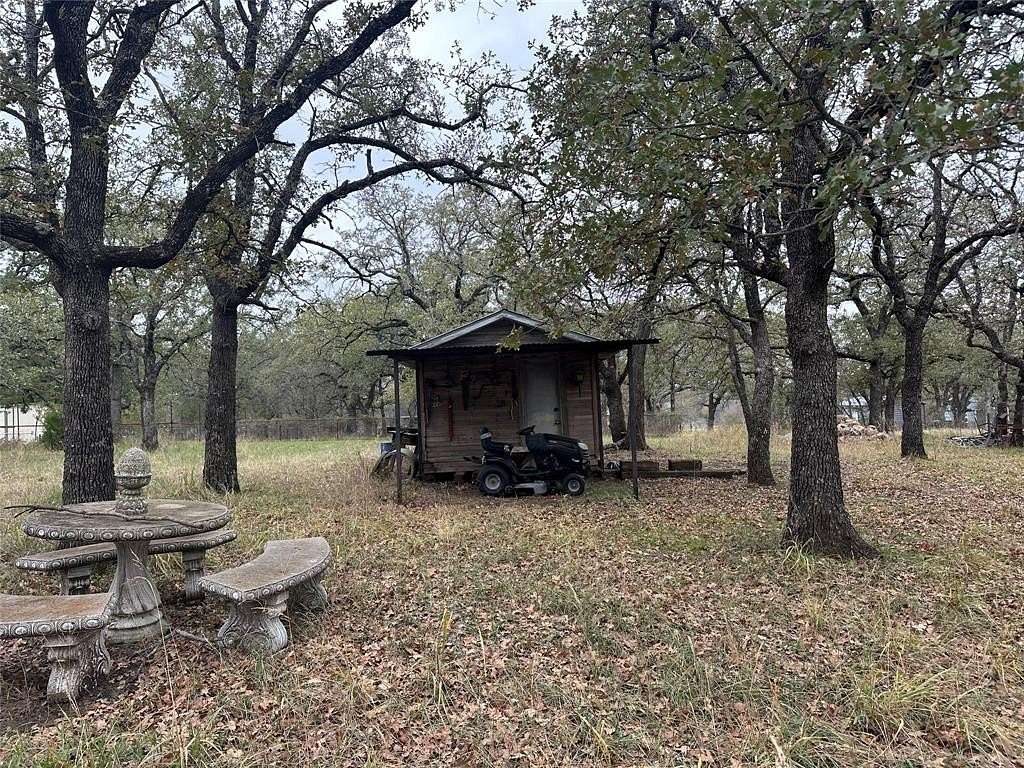 1.15 Acres of Residential Land for Sale in Springtown, Texas