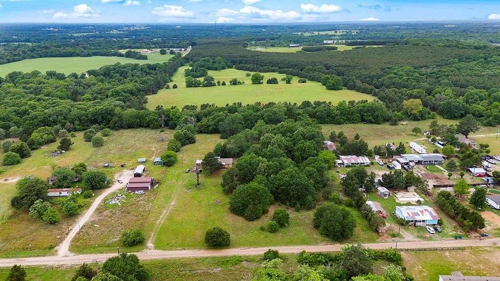 5 Acres of Residential Land with Home for Sale in Athens, Texas
