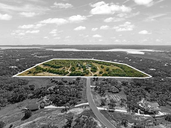 30.3 Acres of Improved Mixed-Use Land for Sale in Canyon Lake, Texas