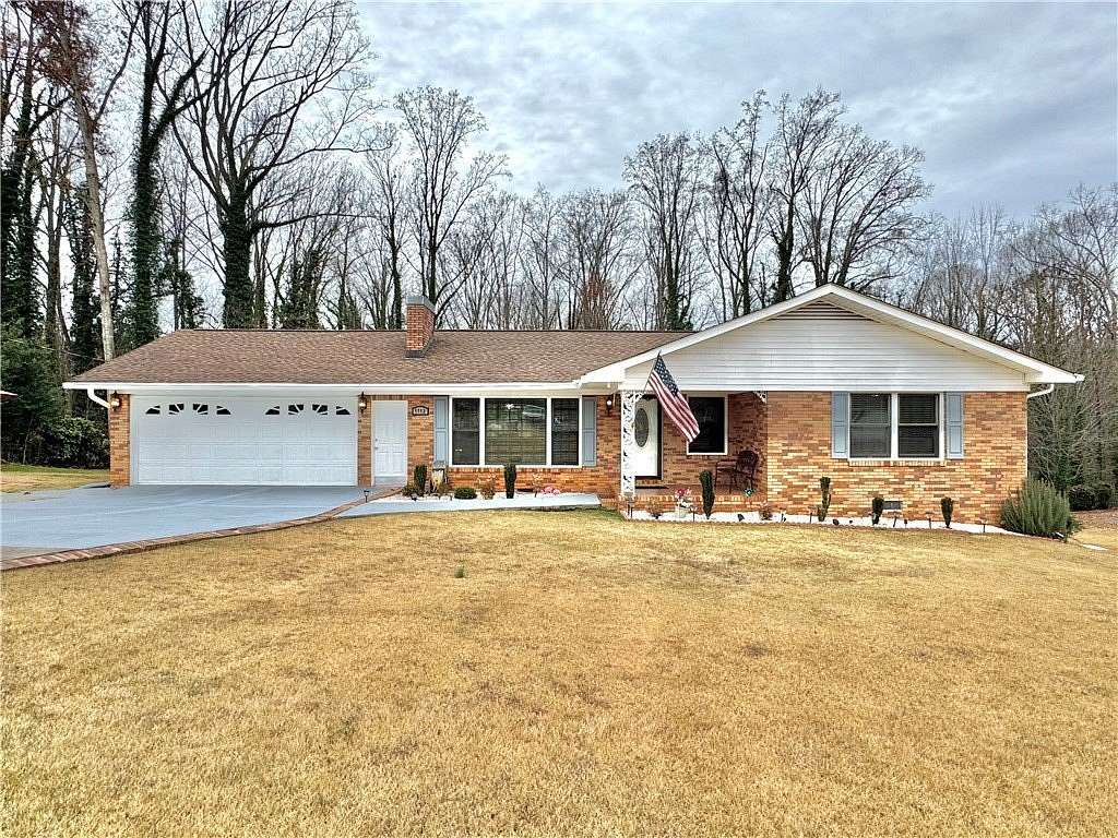 1.54 Acres of Residential Land with Home for Sale in Pickens, South Carolina