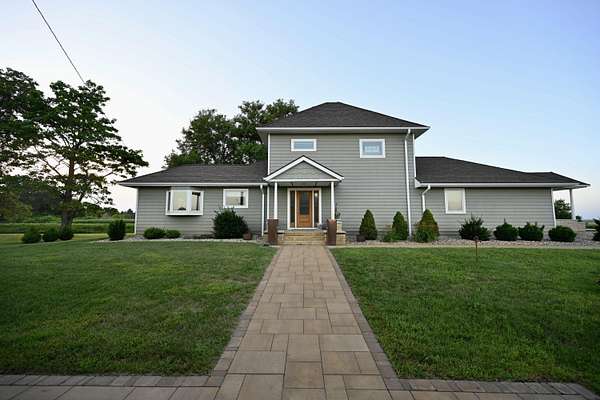 2.27 Acres of Residential Land with Home for Sale in Jewell, Iowa