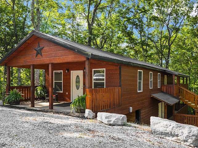 2.8 Acres of Land with Home for Sale in Strunk, Kentucky