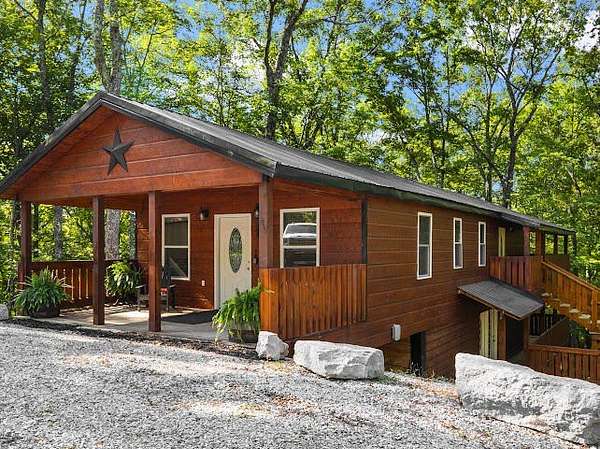 2.8 Acres of Land with Home for Sale in Strunk, Kentucky