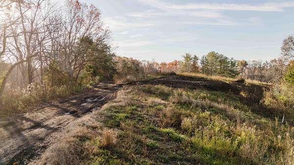 3.33 Acres of Residential Land for Sale in Irvine, Kentucky