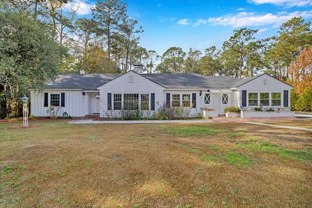 2 Acres of Residential Land with Home for Sale in Moultrie, Georgia