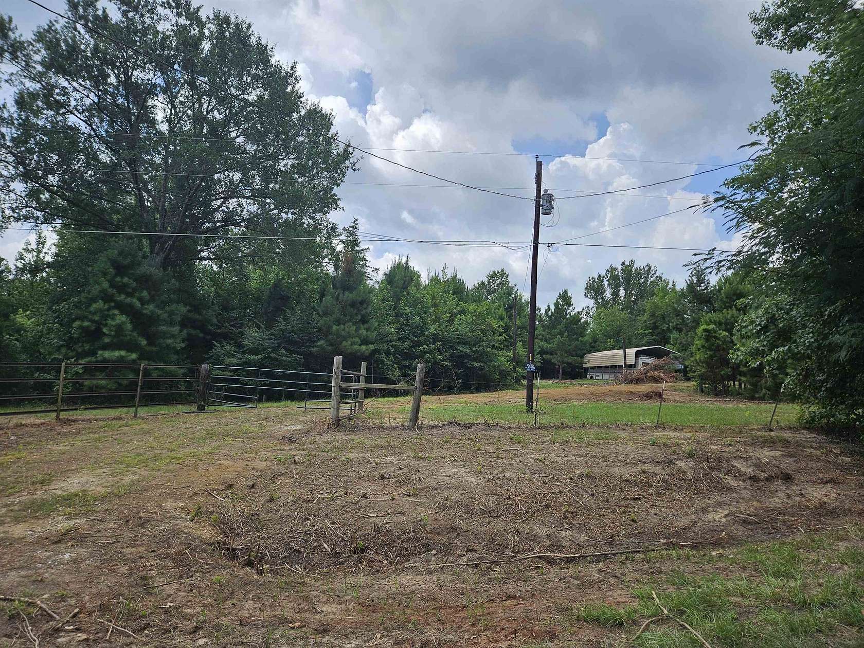 27.8 Acres of Recreational Land for Sale in Tyler, Texas