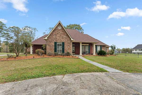 2 Acres of Residential Land with Home for Sale in Prairieville, Louisiana