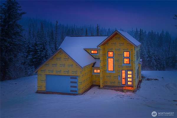 2 Acres of Residential Land with Home for Sale in Cle Elum, Washington