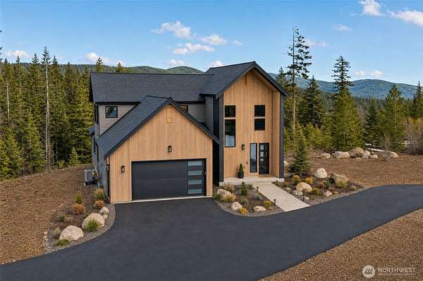 2 Acres of Land with Home for Sale in Cle Elum, Washington