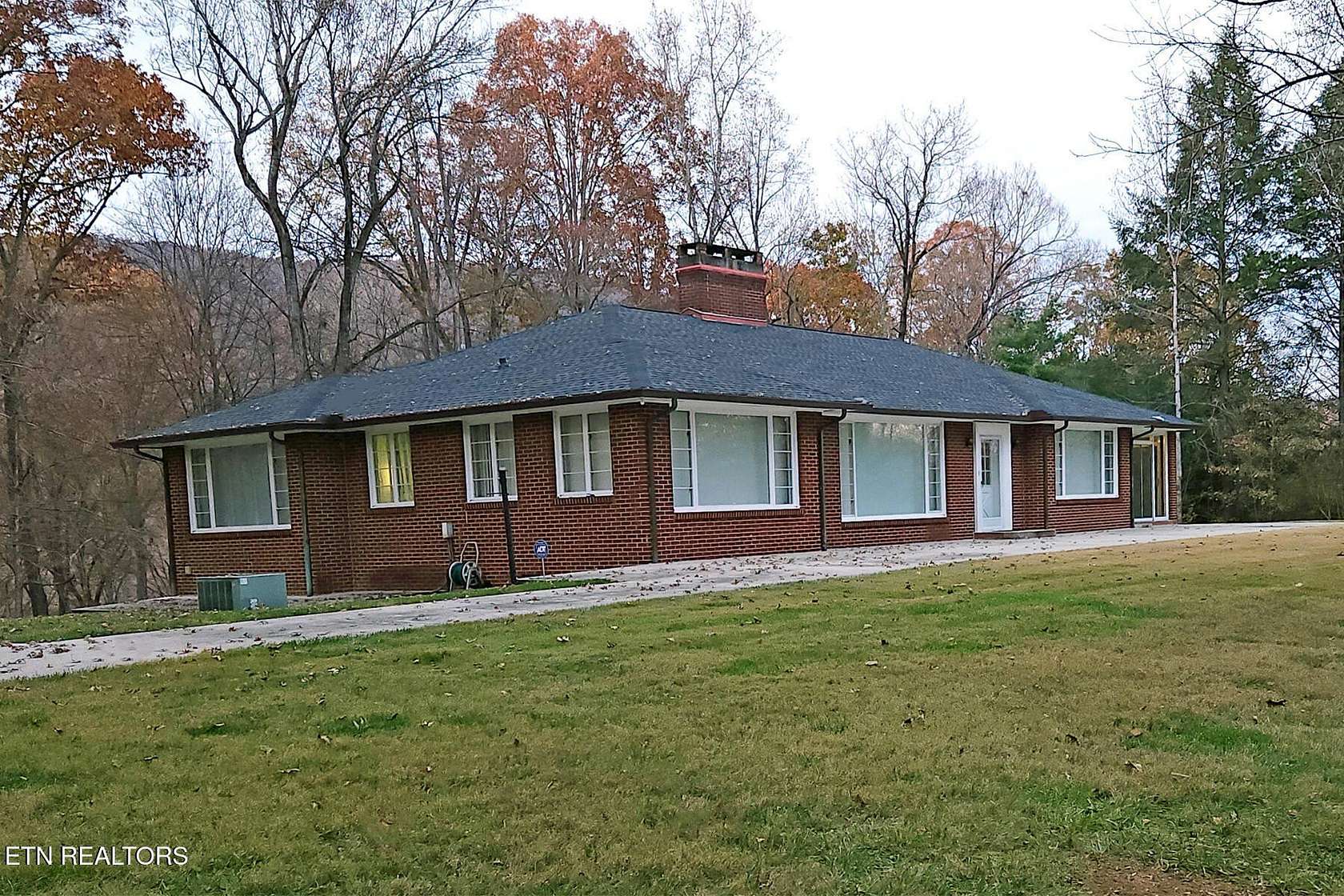 2.2 Acres of Residential Land with Home for Sale in Harriman, Tennessee