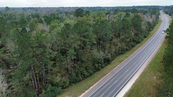 3.1 Acres of Mixed-Use Land for Sale in Bon Wier, Texas