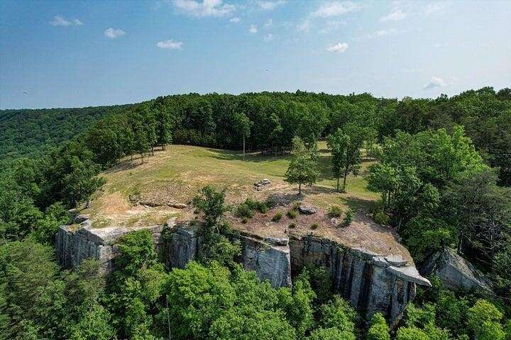 10 Acres of Land for Sale in Spencer, Tennessee