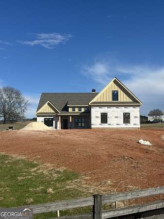 2 Acres of Residential Land with Home for Sale in Monroe, Georgia