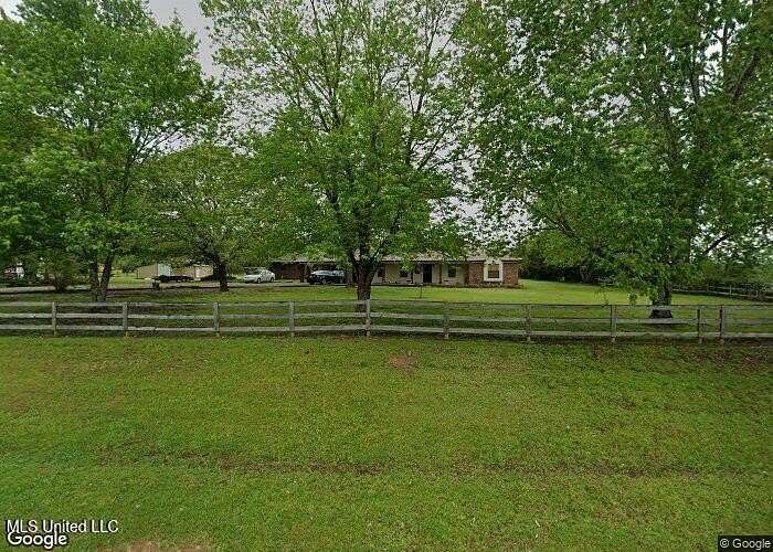 2 Acres of Residential Land with Home for Sale in Lamar, Mississippi