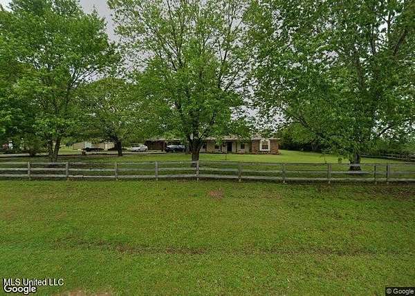 2 Acres of Residential Land with Home for Sale in Lamar, Mississippi