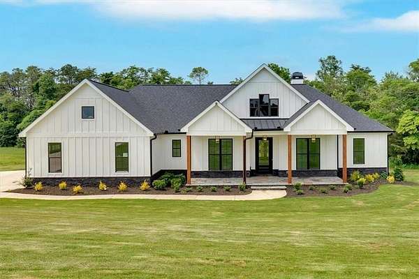 2 Acres of Residential Land with Home for Sale in Rydal, Georgia