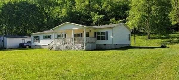 7 Acres of Residential Land with Home for Sale in Prestonsburg, Kentucky