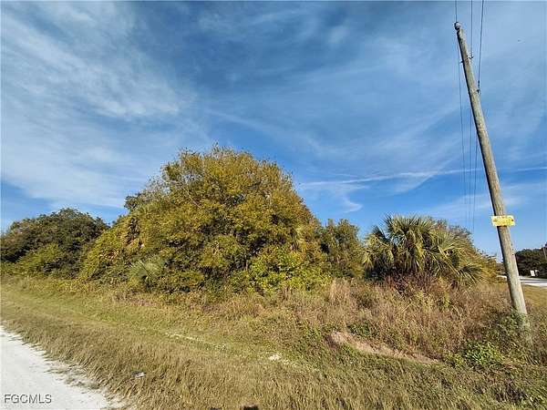 1 Acre of Land for Sale in Clewiston, Florida