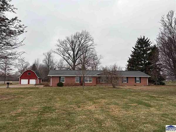 6 Acres of Residential Land with Home for Sale in Brazil, Indiana