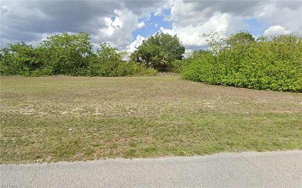 Residential Land for Sale in Cape Coral, Florida